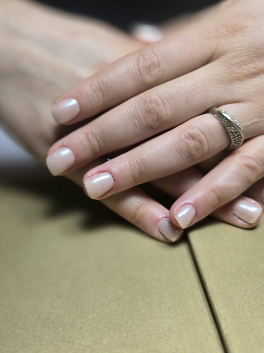 Nude Nacré Duo — nail art gel natural Rezé Nantes M&A Nail Design