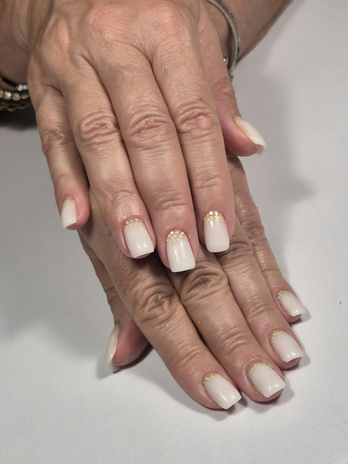Pois Dorés Duo — nail art gel natural Rezé Nantes M&A Nail Design