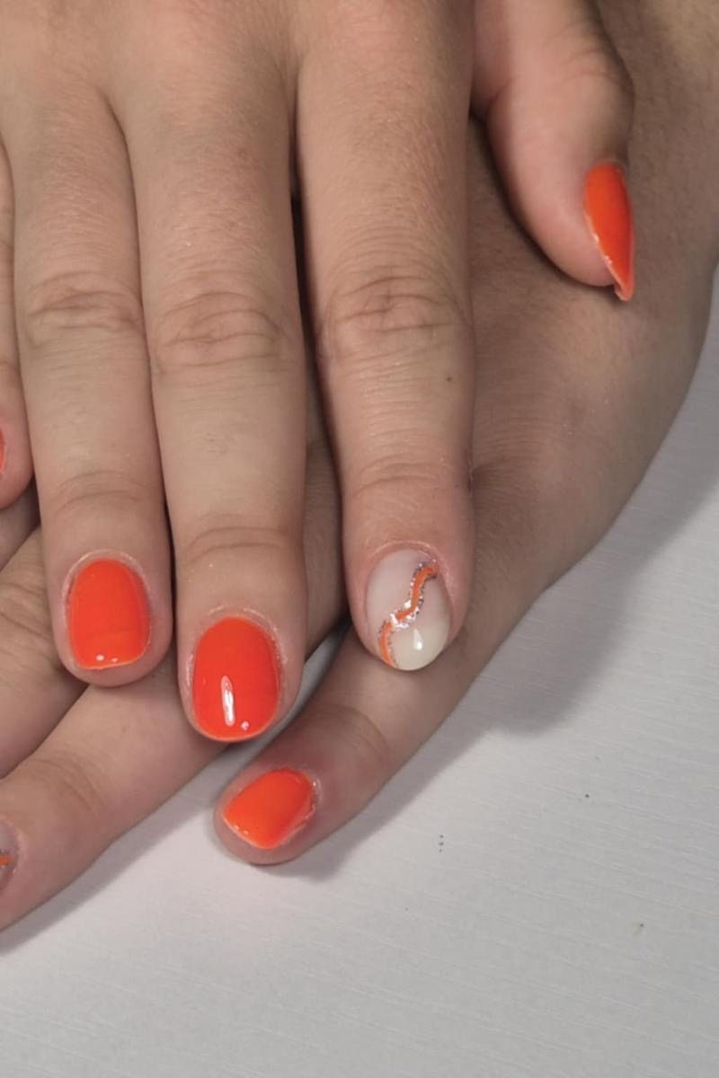 Orange Glitter Line — nail art gel color Rezé Nantes M&A Nail Design