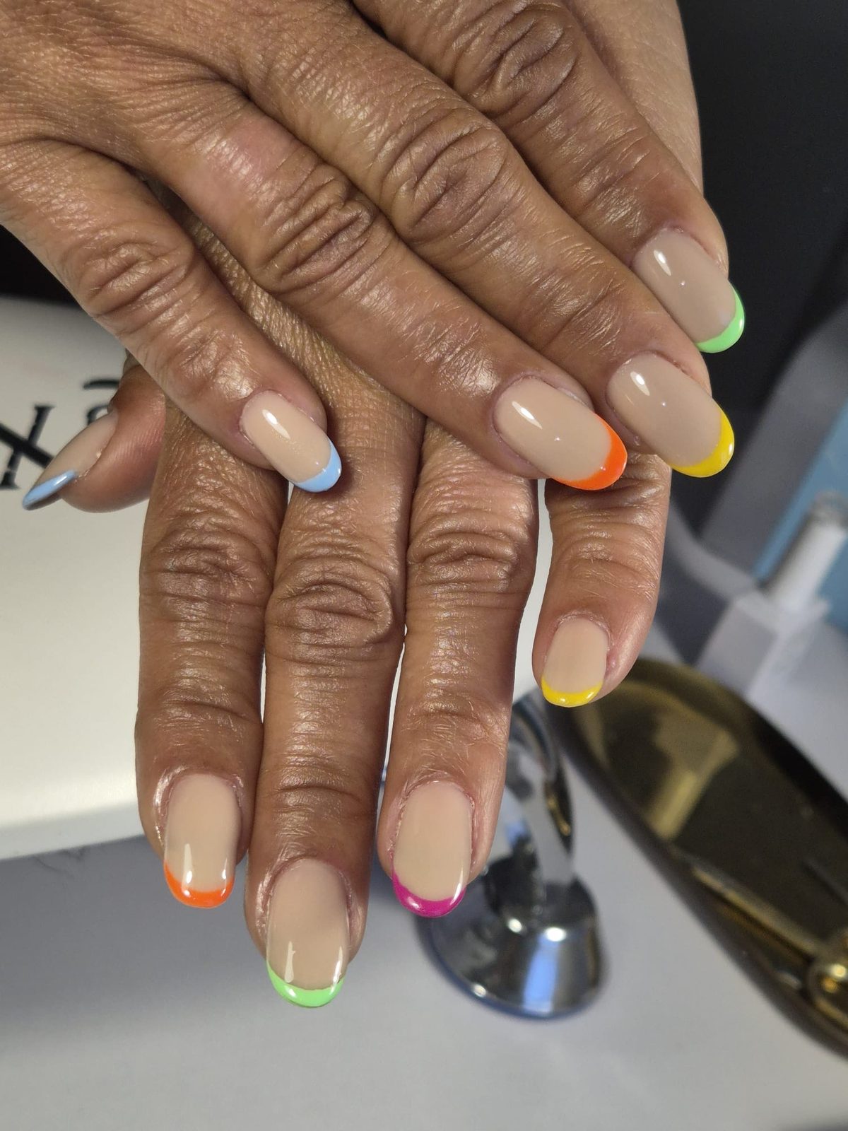 Neon Color French — nail art gel french Rezé Nantes M&A Nail Design