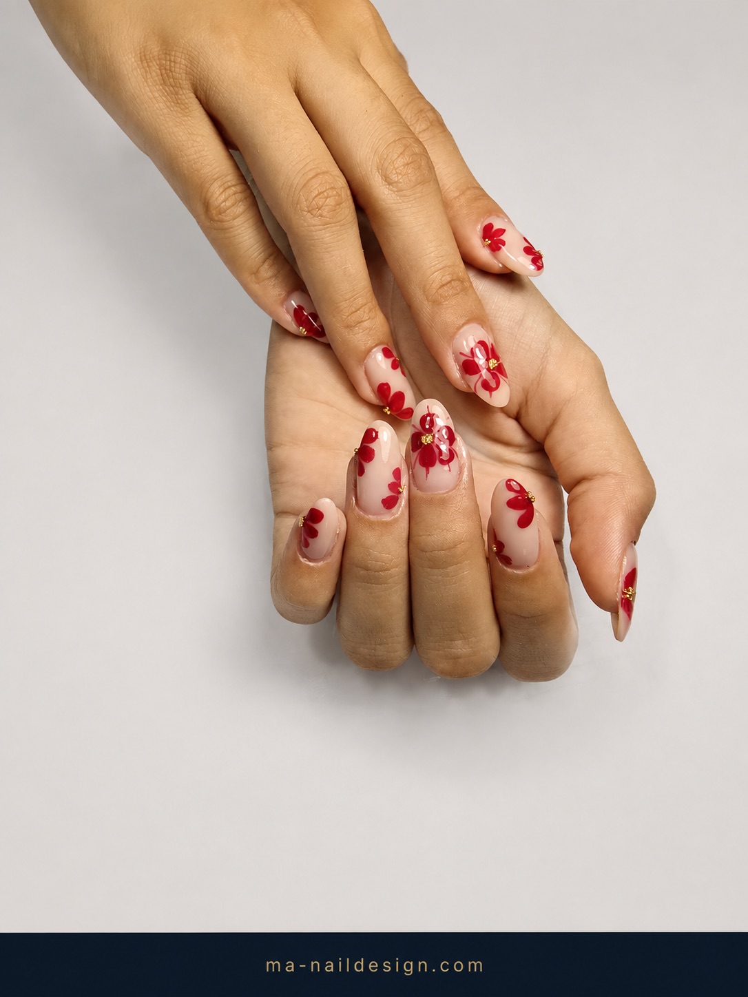 Fleurs Rouges Détail — nail art gel art Rezé Nantes M&A Nail Design