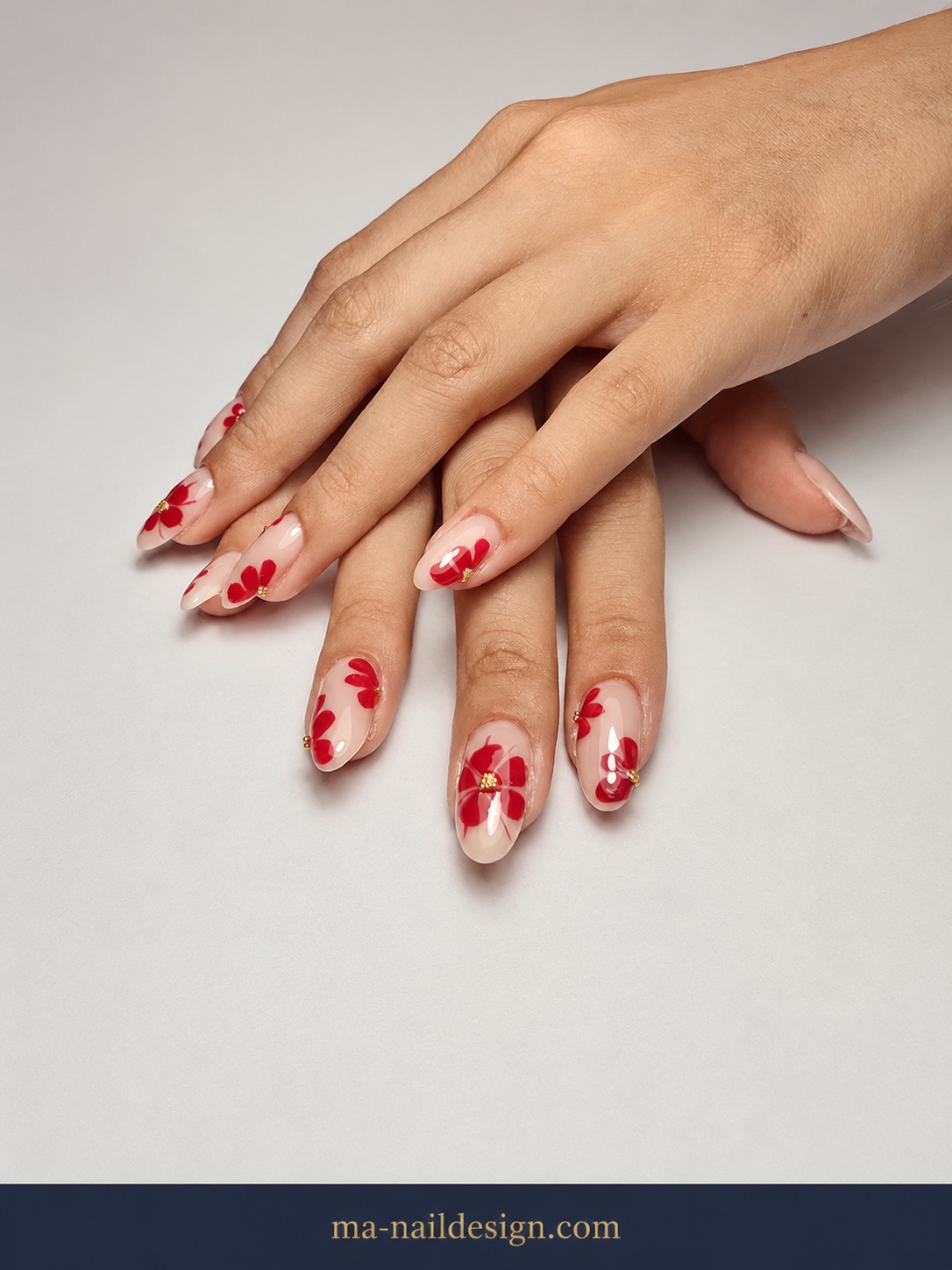 Fleurs Rouges Or — nail art gel art Rezé Nantes M&A Nail Design